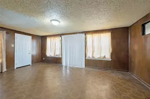 825 Glenda Dr, Bedford, TX 76022 - Photo 10