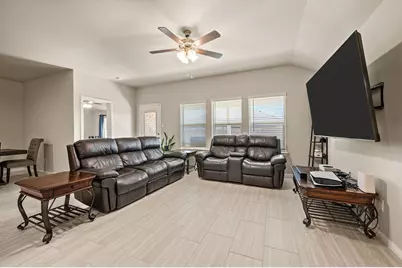 336 Wildrose Circle, Cleburne, TX 76033 - Photo 8