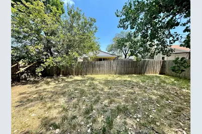 9551 Kerrville Street, Dallas, TX 75227 - Photo 8