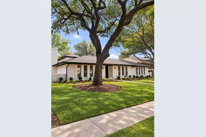 2709 Prairie Creek Court, Plano, TX 75075 - Photo 2