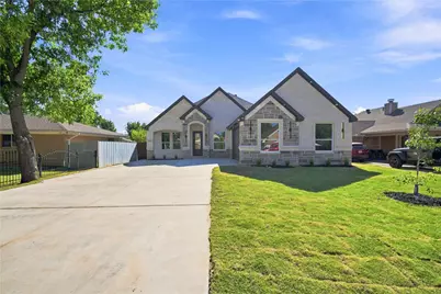 1606 Avenue, Grand Prairie, TX 75051 - Photo 1