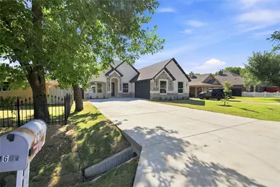 1606 Avenue, Grand Prairie, TX 75051 - Photo 2