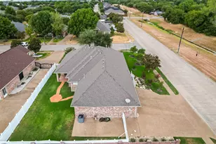 818 Amherst Dr, Waxahachie, TX 75165 - Photo 26