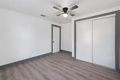 1118 Oxford Street, River Oaks, TX 76114 - Photo 8