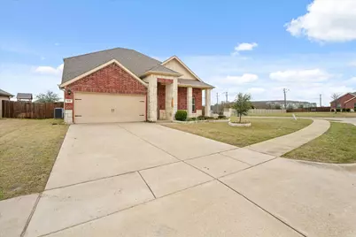 516 Clearlake Drive, Waxahachie, TX 75165 - Photo 4