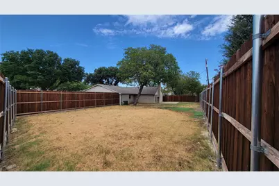 3085 Windmill Lane, Farmers Branch, TX 75234 - Photo 18