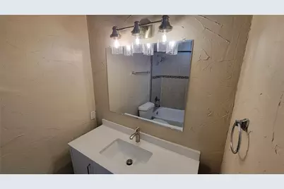 3085 Windmill Lane, Farmers Branch, TX 75234 - Photo 14