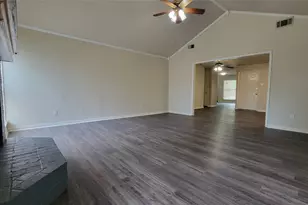 3085 Windmill Ln, Farmers Branch, TX 75234 - Photo 8