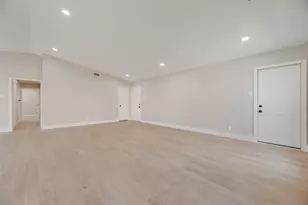 1101 Hadrian Ct, Irving, TX 75062 - Photo 6