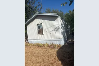 1026 Yucca Street, Burkburnett, TX 76354 - Photo 2