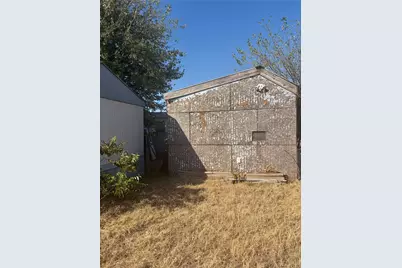 1026 Yucca Street, Burkburnett, TX 76354 - Photo 4
