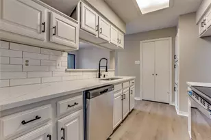 2605 Centaurus Dr, Garland, TX 75044 - Photo 10