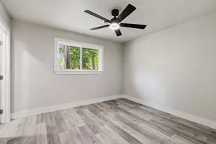 905 N Wood St, Cleburne, TX 76033 - Photo 16