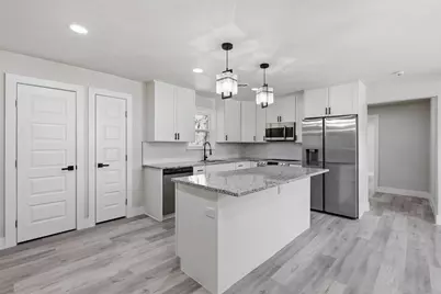 905 N Wood Street, Cleburne, TX 76033 - Photo 8