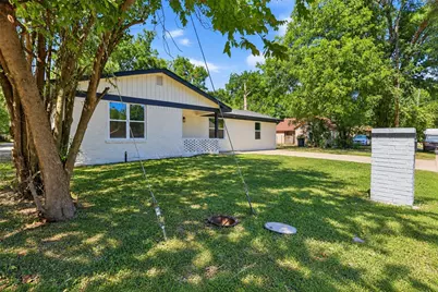 905 N Wood Street, Cleburne, TX 76033 - Photo 2