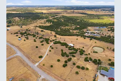 225 La Cresta Lane, Mineral Wells, TX 76067 - Photo 12