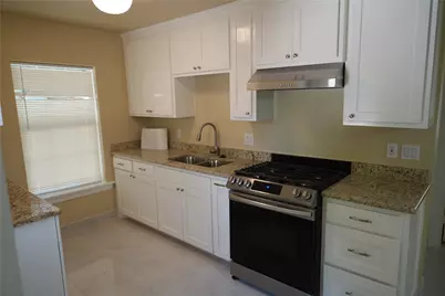 2313 N Riverside Drive, Fort Worth, TX 76111 - Photo 18
