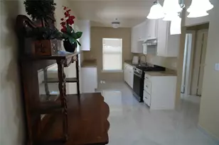2313 N Riverside Dr, Fort Worth, TX 76111 - Photo 12