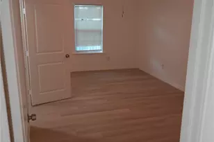 2313 N Riverside Dr, Fort Worth, TX 76111 - Photo 38