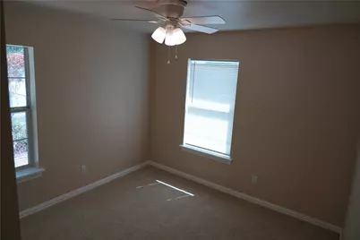 2313 N Riverside Drive, Fort Worth, TX 76111 - Photo 30