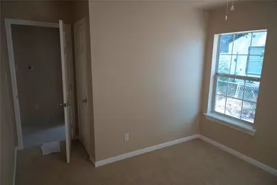 2313 N Riverside Drive, Fort Worth, TX 76111 - Photo 28