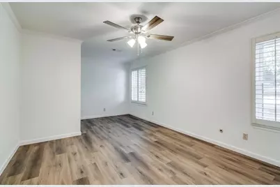 13853 Leinsper Green Street, Dallas, TX 75240 - Photo 16