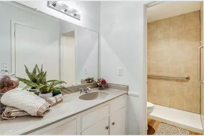 13853 Leinsper Green Street, Dallas, TX 75240 - Photo 14