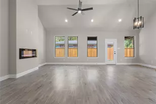 502 S 14th St, Corsicana, TX 75110 - Photo 16