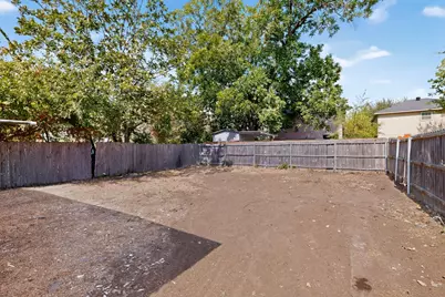 4427 Frank Street, Dallas, TX 75210 - Photo 38