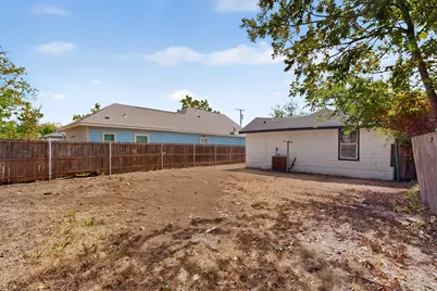 4427 Frank Street, Dallas, TX 75210 - Photo 36