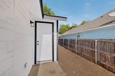 4427 Frank Street, Dallas, TX 75210 - Photo 34