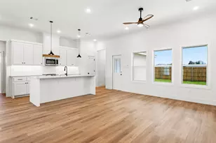 148 Joel St, Springtown, TX 76082 - Photo 4