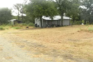 588 Salt Creek Rd, Springtown, TX 76082 - Photo 4