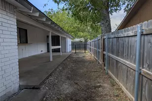 9015 High Plain Ln, Dallas, TX 75249 - Photo 36