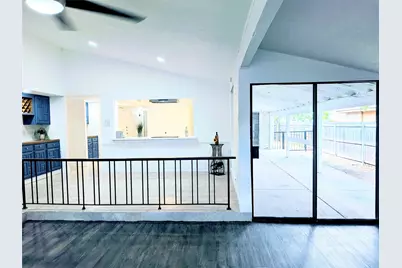 9015 High Plain Lane, Dallas, TX 75249 - Photo 10