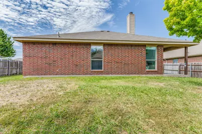 417 Brookhollow Lane, Saginaw, TX 76131 - Photo 24