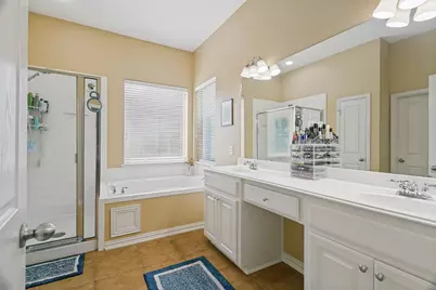 1037 Honeysuckle, Grapevine, TX 76051 - Photo 12