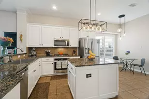 1037 Honeysuckle, Grapevine, TX 76051 - Photo 6