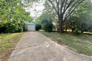 1312 Bluffview Dr, Seagoville, TX 75159 - Photo 2