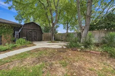 1805 Holm Oak Street, Arlington, TX 76012 - Photo 28