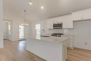 6713 Lake Overlook Dr, Fort Worth, TX 76135 - Photo 10