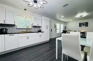 3830 Colina Ln, Waco, TX 76705 - Photo 8