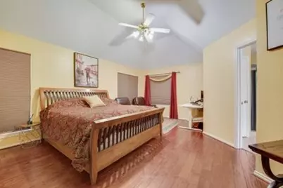 6405 Creekbend Court, Arlington, TX 76001 - Photo 18