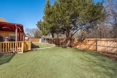 6405 Creekbend Court, Arlington, TX 76001 - Photo 22