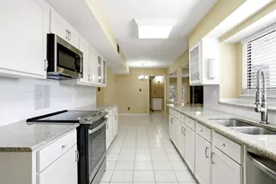 3701 Windsong Ln, Bedford, TX 76021 - Photo 10