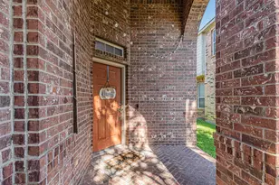 12049 Walden Wood Dr, Fort Worth, TX 76244 - Photo 2