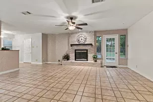 408 Englewood Ln, Hurst, TX 76053 - Photo 8