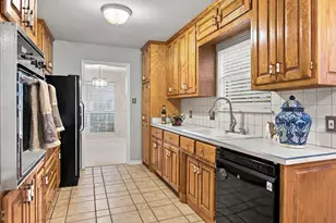 408 Englewood Ln, Hurst, TX 76053 - Photo 14
