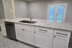 220 Bluebird Cir, Denton, TX 76209 - Photo 6