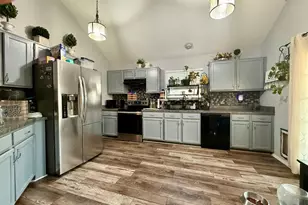 2608 Shasta Ct, Fort Worth, TX 76133 - Photo 6